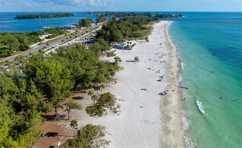 Coquina Beach: