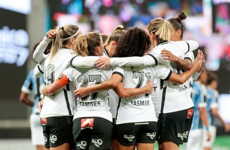 Corinthians Feminino Empata com Ferroviária em 0 a 0 em Partida Equilibrada