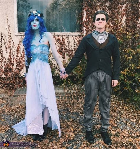 Corpse Couple Costume: A Hauntingly Romantic Affair