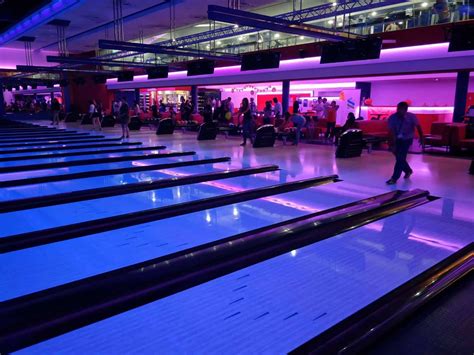 Cosmic Bowling Singapore: An Out-of-this-World Bowling Experience