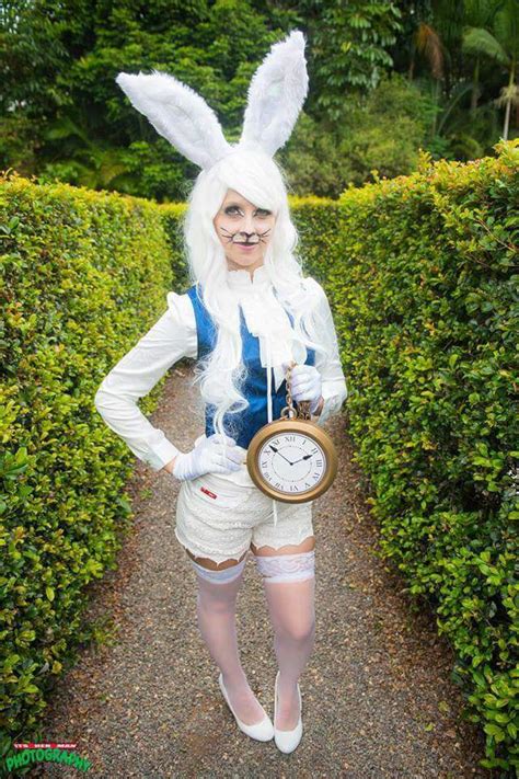 Cosplay White Rabbit: A Trip into Wonderland's Dream