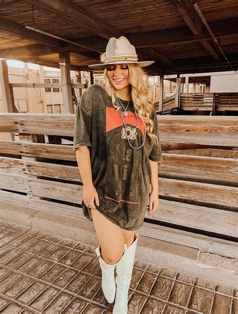 Country Concert Shirts: The Ultimate Fashion Statement for Music Enthusiasts