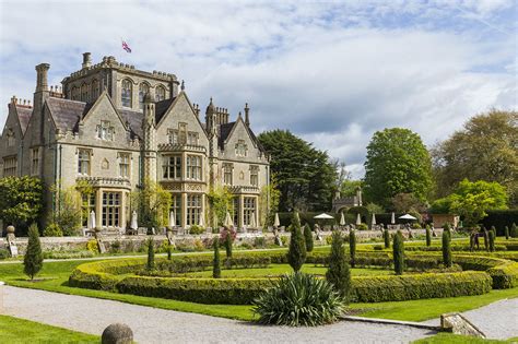 Country Houses of Britain and Ireland Reader
