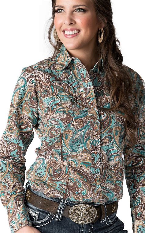 Country Women's Shirts: Style for All Occasions