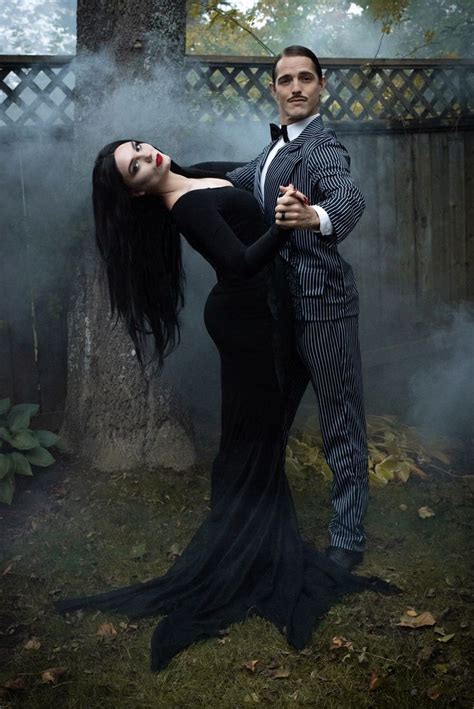 Couples Costumes Addams Family: Spooky, Chic, and Unforgettable