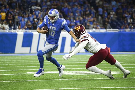 Cowboys vs. Lions: The Battle for Gridiron Supremacy