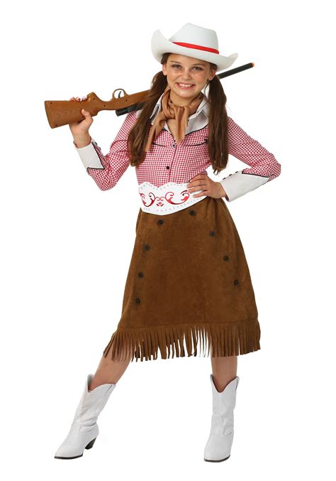 Cowgirl Costume Essentials: