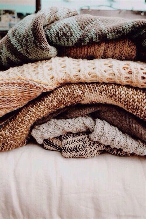 Cozy Up with Aesthetic Sweaters: A Guide to Enhancing Your Wardrobe