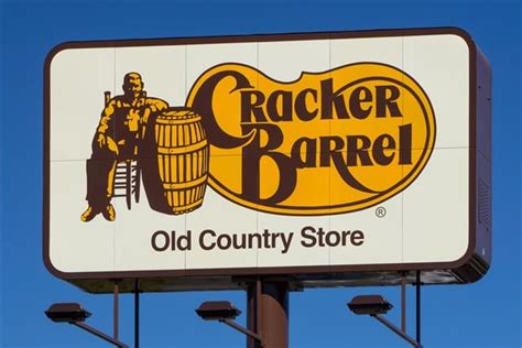 Cracker Barrel Stock: 5 Reasons to Invest in 2023