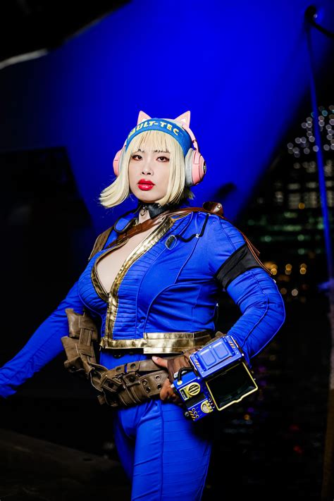 Crafted from the Ashes: Fallout's Sexy Cosplayers