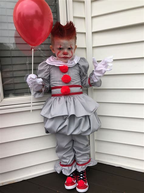 Crafting the Perfect Pennywise Costume