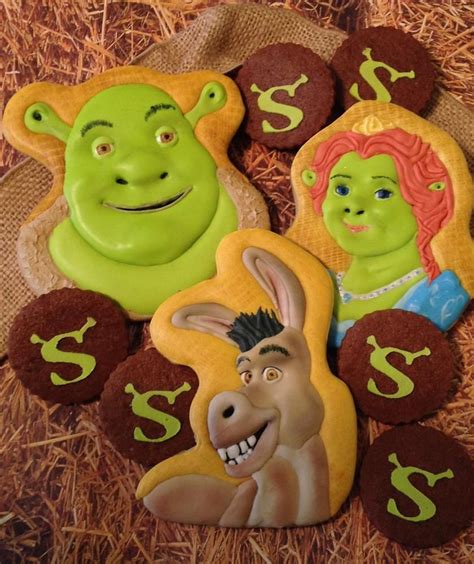 Crafting the Perfect Shrek Cookie