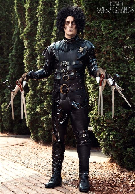 Create a Haunting and Unforgettable Edwards Scissorhands Costume