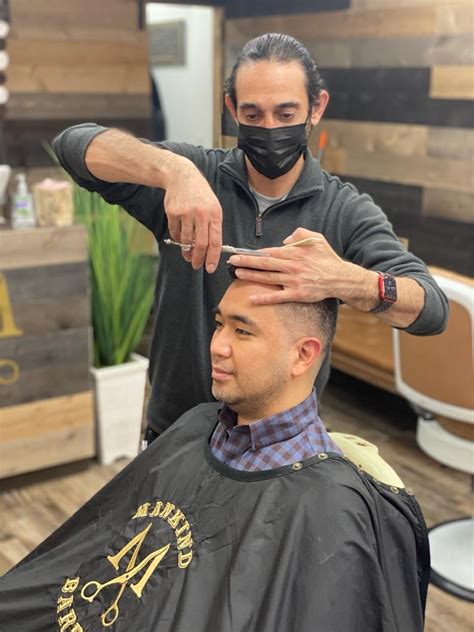 Creating a Unique Barbering Experience for Modern Men