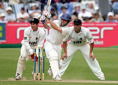 Cricket: A Comprehensive Guide to England's National Sport