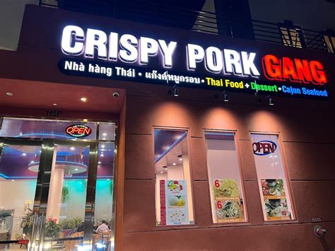 Crispy Pork Gang Restaurant: A Culinary Destination for Food Aficionados