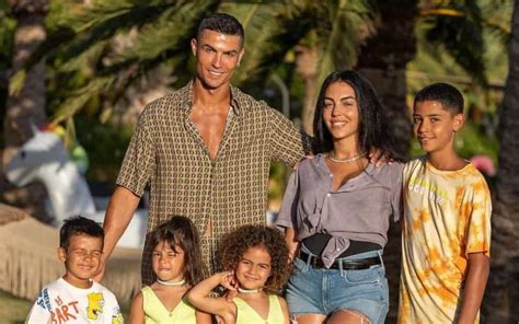 Cristiano Ronaldo, o Pai Orgulhoso de Cinco Lindos Filhos