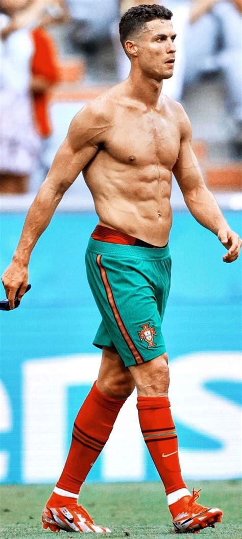 Cristiano Ronaldo Without Shirt: A Complete Analysis