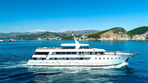 Croatia Cruise: Embark on an Intimate Adriatic Odyssey with Small Ship Adventures