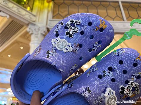 Crocs Disney