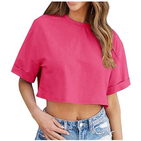 Cropped T-Shirts for Women: A Style Statement and Wardrobe Staple