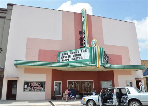 Crowley Louisiana Movie Theater: A Community Oasis