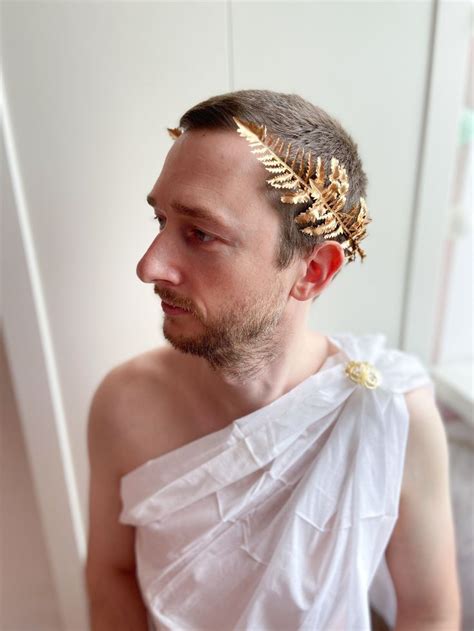 Crown of Laurel Hair: A Majestic Inspiration for 10,000+ Years