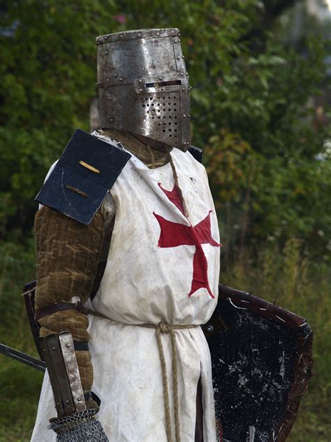 Crusader Cosplay: Embracing the Spirit of Medieval Chivalry