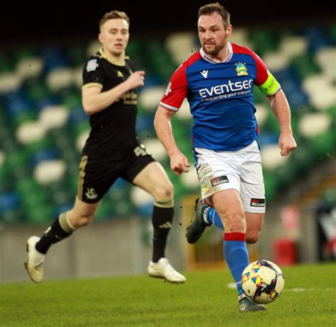 Crusaders vs. Linfield: An In-Depth Look at Two Footballing Giants