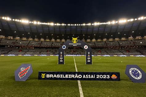 Cruzeiro empata com Athletico-PR em jogo emocionante no Mineirão!