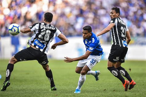 Cruzeiro x Santos: Uma Rivalidade Histórica que Atrai Multidões