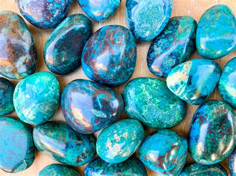 Crysocolla: Unveiling the Azure Gemstone's Enchanting Allure and Therapeutic Wisdom