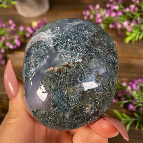 Crystal Agate: A Mesmerizing Masterpiece of Nature