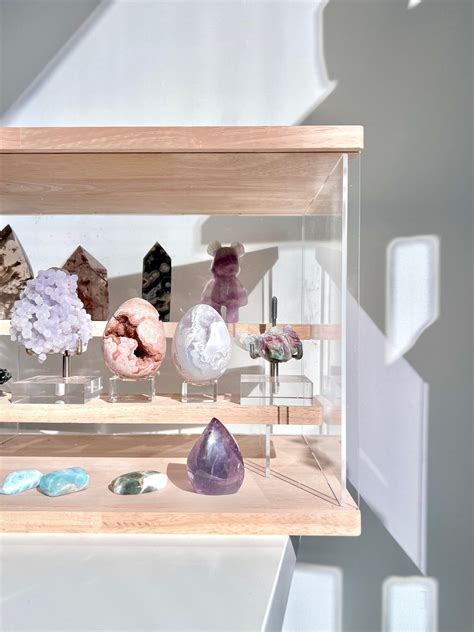 Crystal Display Cases: Enhancing the Allure of Your Precious Treasures