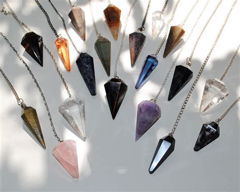 Crystals for Pendulums: 2025 Guide to Power and Accuracy