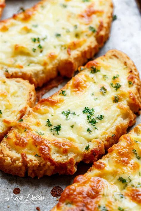 CuneTTo's Garlic Cheese Bread: A Culinary Delight for Garlic and Cheese Lovers