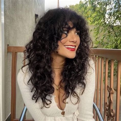 Curly Wig with Bangs: The Perfect Solution for a Dramatic Transformation