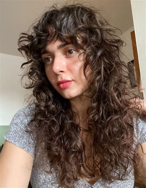 Curly Wolf Cut: A Comprehensive Guide to the Edgy Hair Trend