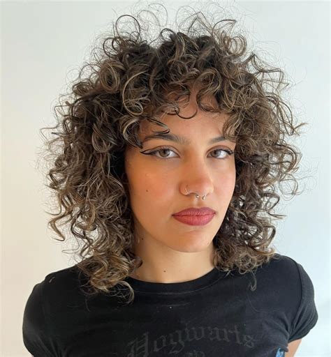 Curly Wolf Cut: The Ultimate Guide to Styling and Maintenance