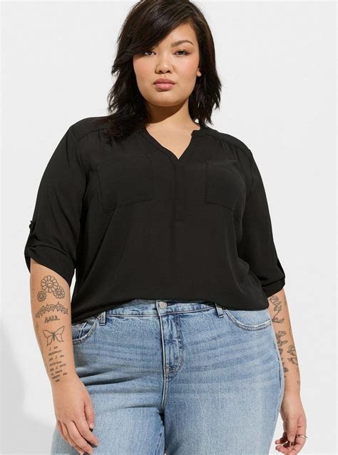 Curvaceous Elegance: A Guide to Plus Size 3/4 Sleeve Tops