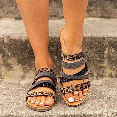 Cute Sandals for Plantar Fasciitis: Style Meets Comfort