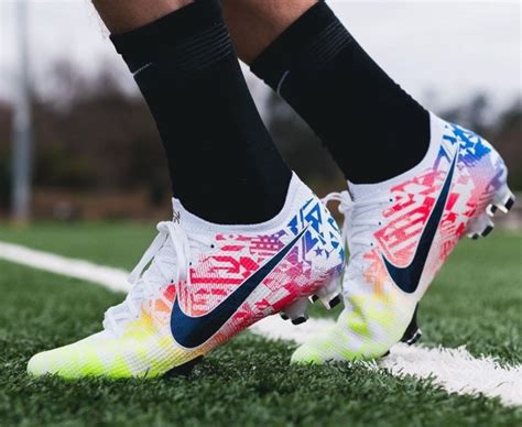 DOMINATE THE PITCH LIKE NEYMAR: A Comprehensive Guide to Nike's Signature Cleats