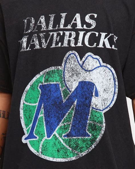 Dallas Mavericks Vintage Shirt: A Timeless Tribute to Basketball's Finest