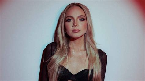 Danielle Bradbery Hot 2024: The Year of the Country Music Superstar