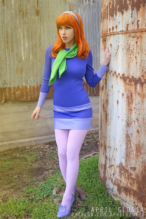 Daphne Cosplay Scooby Doo: Embracing the Mystery Machine's Fashion Icon