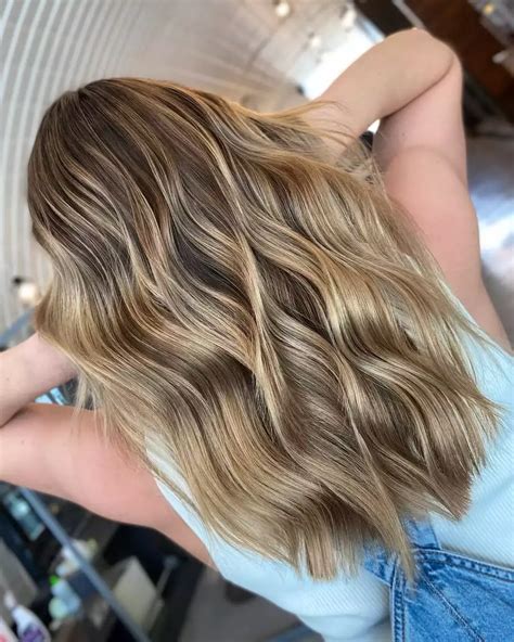 Dark Blonde Balayage: The Perfect Blend of Natural and Glamorous Hair