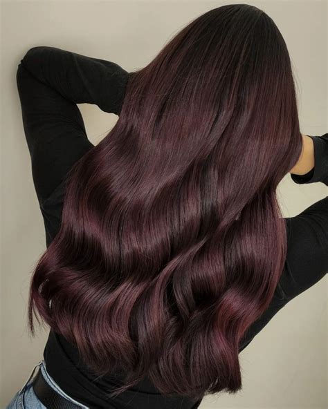 Dark Mahogany Hair: 2023's Alluring & Sensual Hair Trend