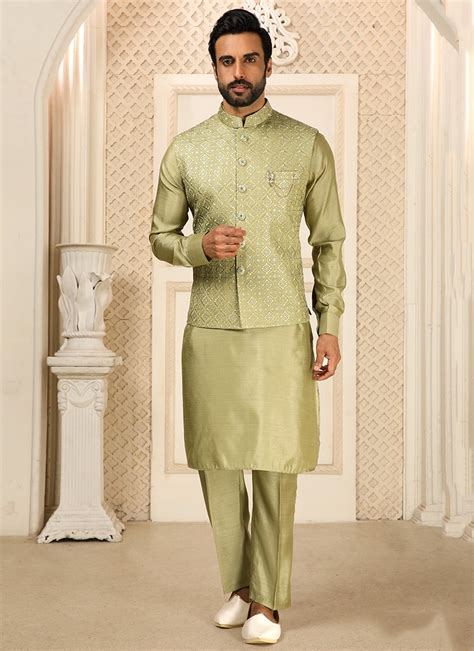 Dazzle at Your Next Mehndi Function with a Mesmerizing Mehndi Colour Kurta!