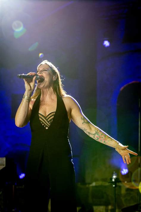 De Strijdlust van Floor Jansen: Een Reis van Muzikale Triomfen