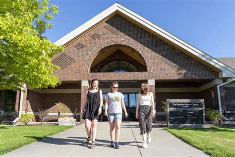 Dean's Scholarship: Indiana University's Gateway to Academic Excellence